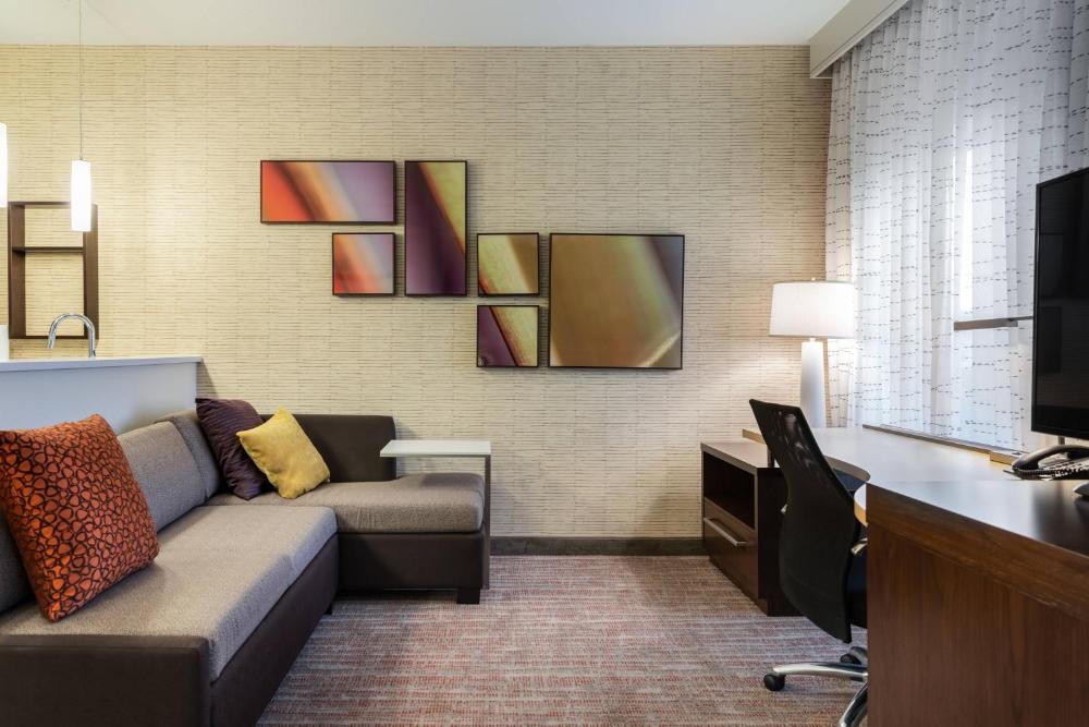 King Studio with Sofa Bed interior