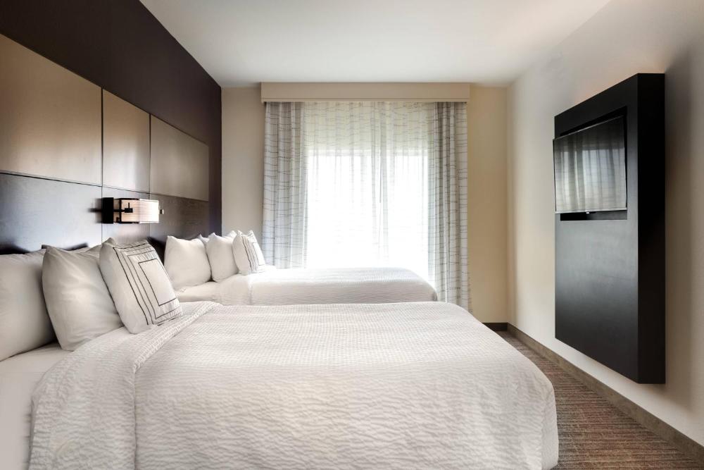 Queen Suite interior