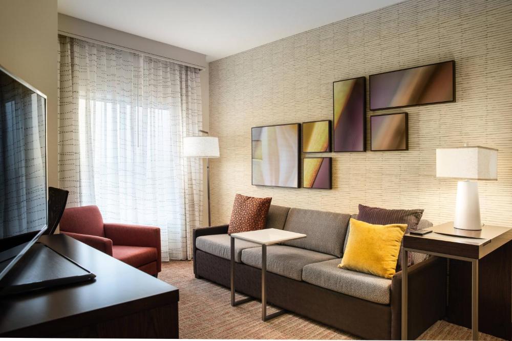 One-Bedroom King Suite with Sofa-Bed interior